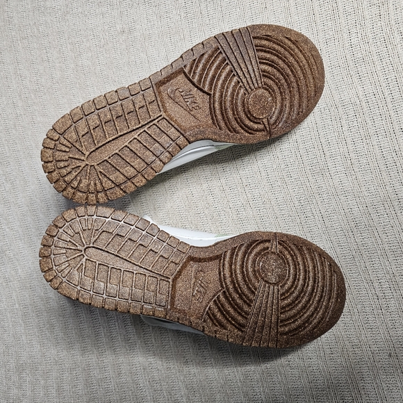 Nike Dunk High Retro SE sneakers in sage green - Picture 7 of 8